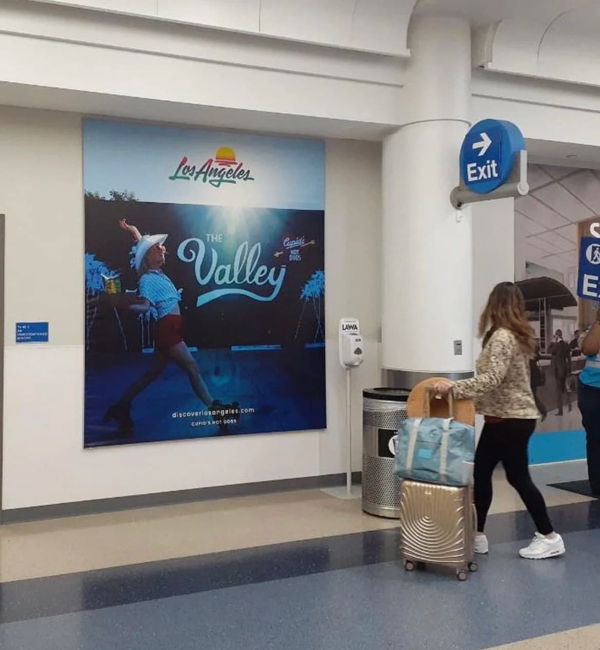 Cupid's Hot Dogs LAX billboard 2